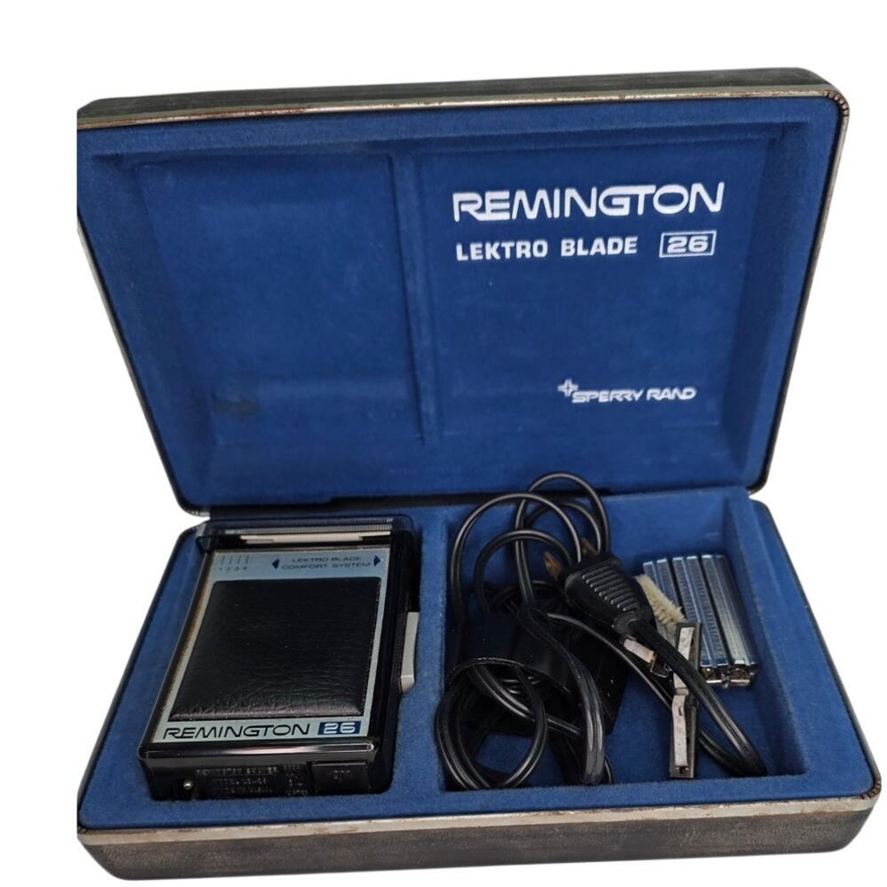 Vintage Remington Lektronic Blade 26 Electric Shaver w/ Case Tested Works